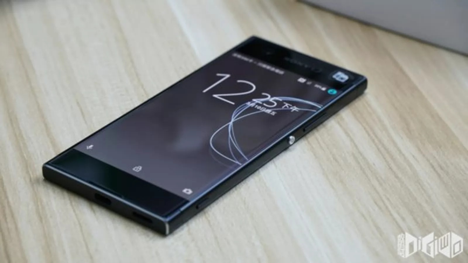 Sony Xperia XA1 e disponibil în Hong Kong; Iată-l scos din cutie! Vine în Europa pe 10 aprilie