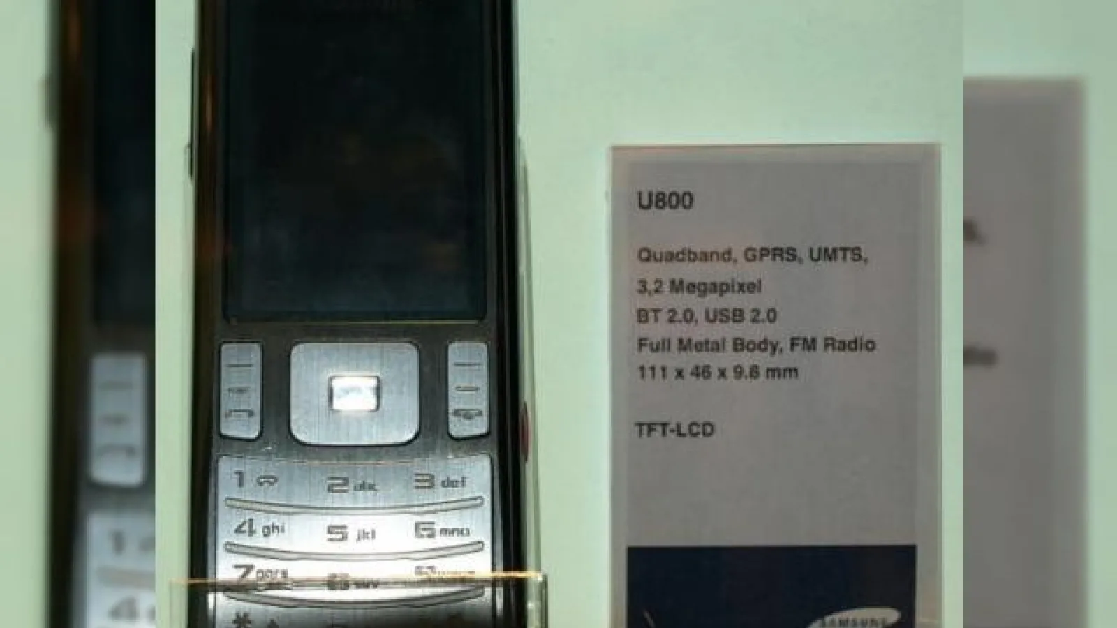 3 noi telefoane Samsung: U800, i900 si L870 isi fac aparitia in Olanda