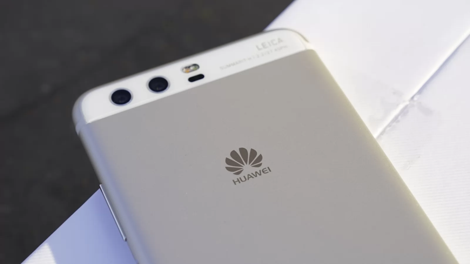 Huawei P10 disponibil de astăzi pe cale oficială în România la prețul recomandat de 2.599 lei!