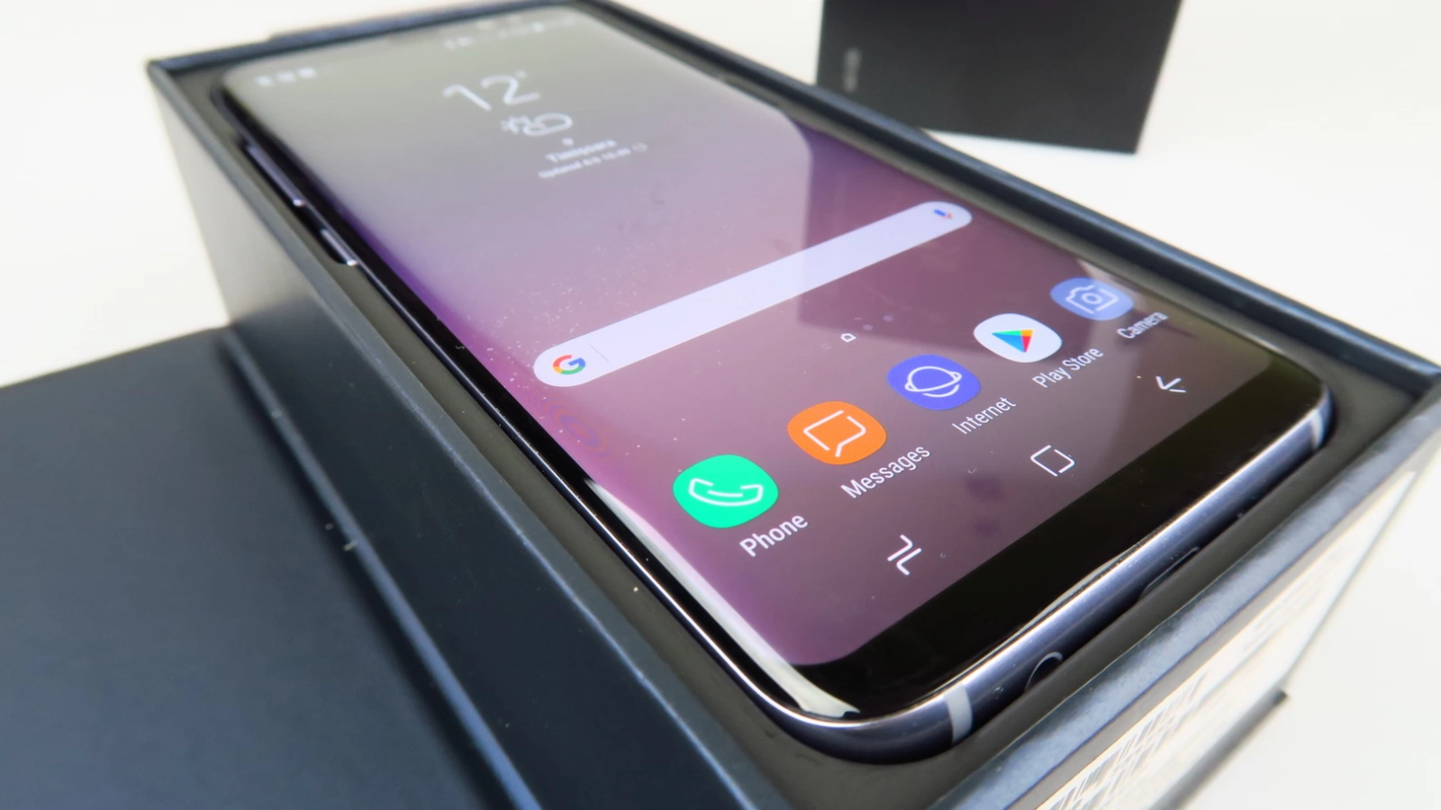 Și tu poți avea un Samsung Galaxy S8! Orange oferă posibilitatea de achiziție a telefonului în rate pe factură!