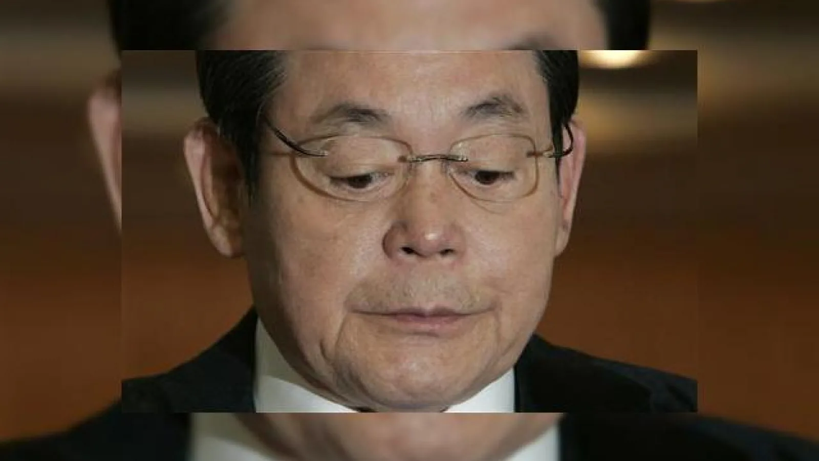 CEO-ul Samsung si-a dat demisia, il asteapta inchisoarea