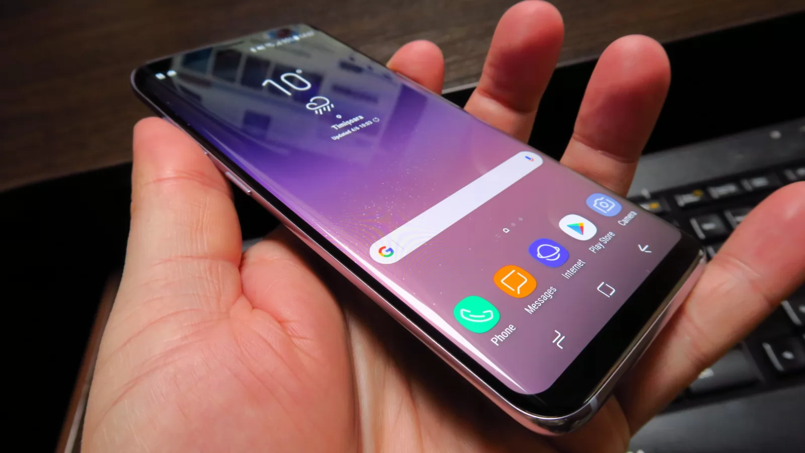 Samsung Galaxy S8: Design superb, îngust în lăţime şi un festin vizual