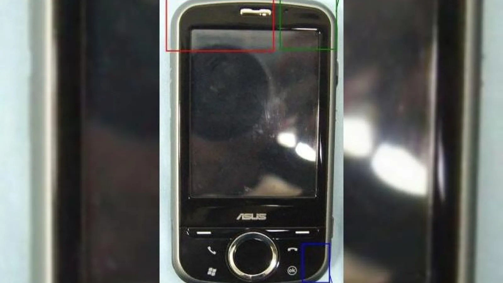 Telefonul ASUS P320 cu touchscreen a trecut de testele FCC cu brio