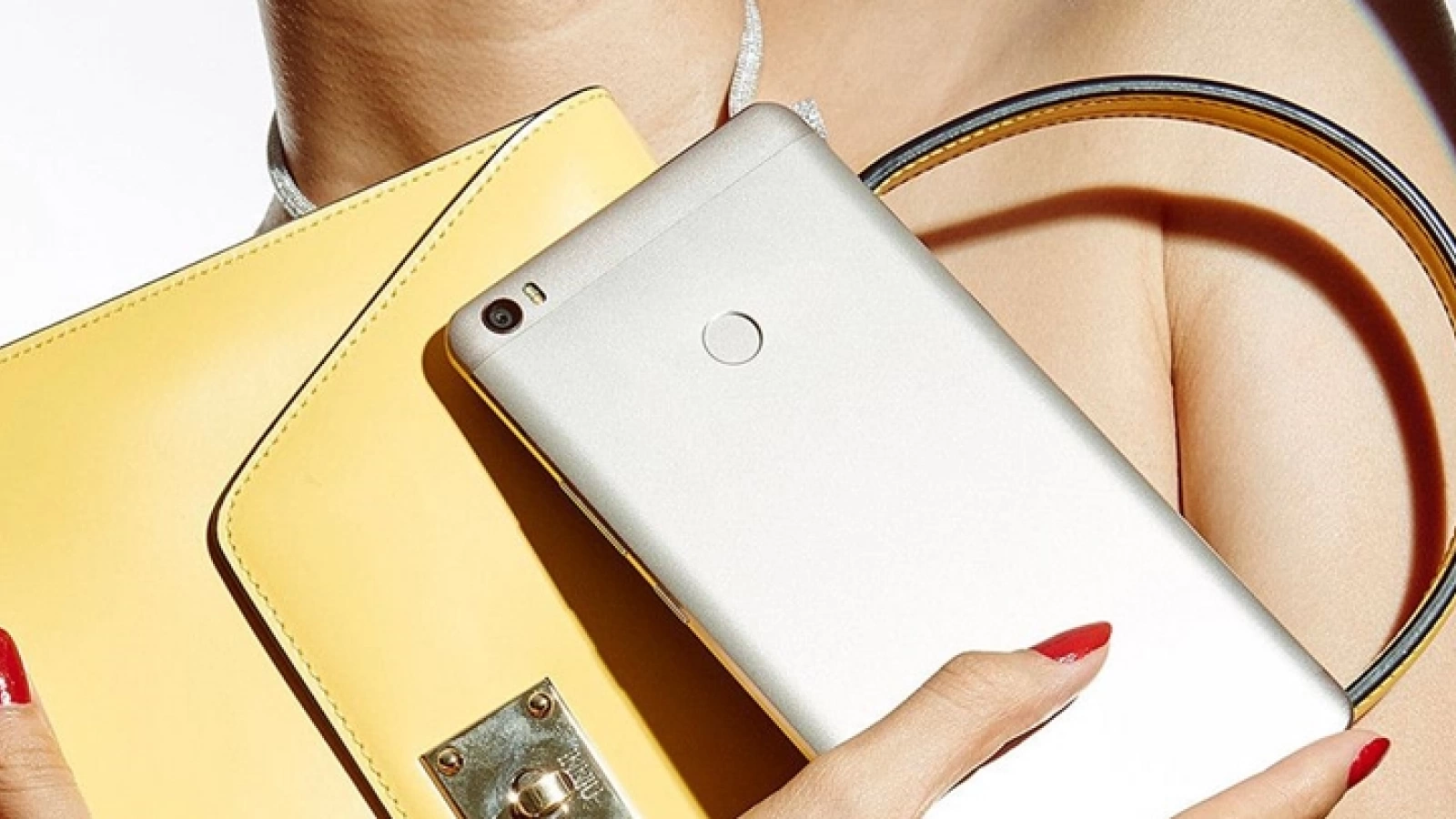 Uriașul phablet Xiaomi Mi Max primește o reducere generoasă de la GearBest; poate fi achiziționat acum pentru puțin peste 1.000 lei!