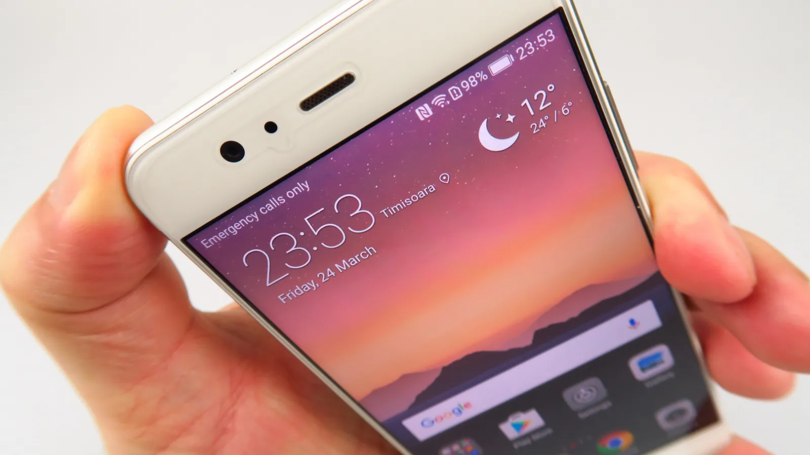 Huawei P10: Conectivitate cu multiple benzi, USB Type-C, convorbiri bune