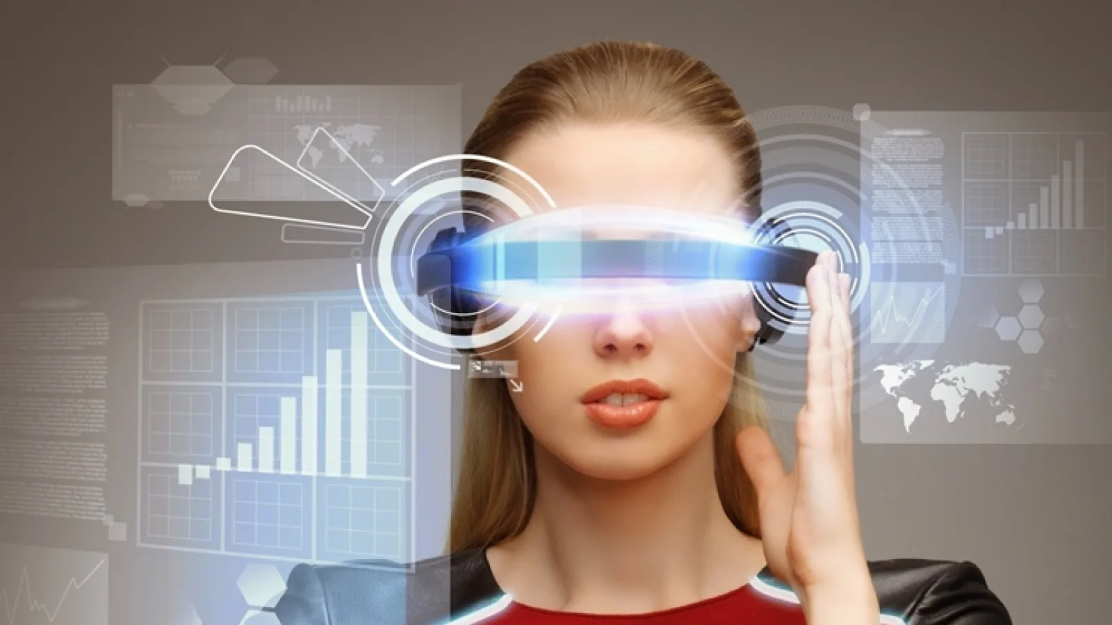 Apple lucrează la ochelari cu realitate augumentată (extinsă), headset-ul high end în stil Google Glass e în cărţi