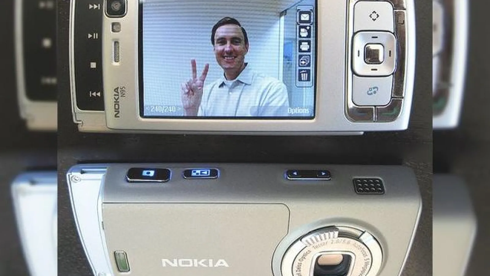 Nokia lanseaza noul firmware pentru N95-3