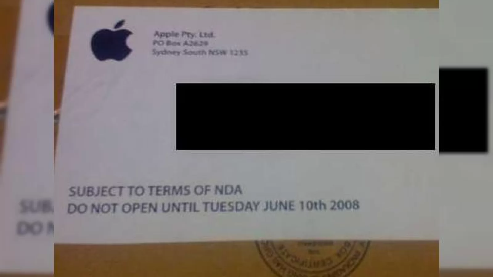 iPhone 3G starneste nerabdare si agita spiritele cu ... o cutie de carton