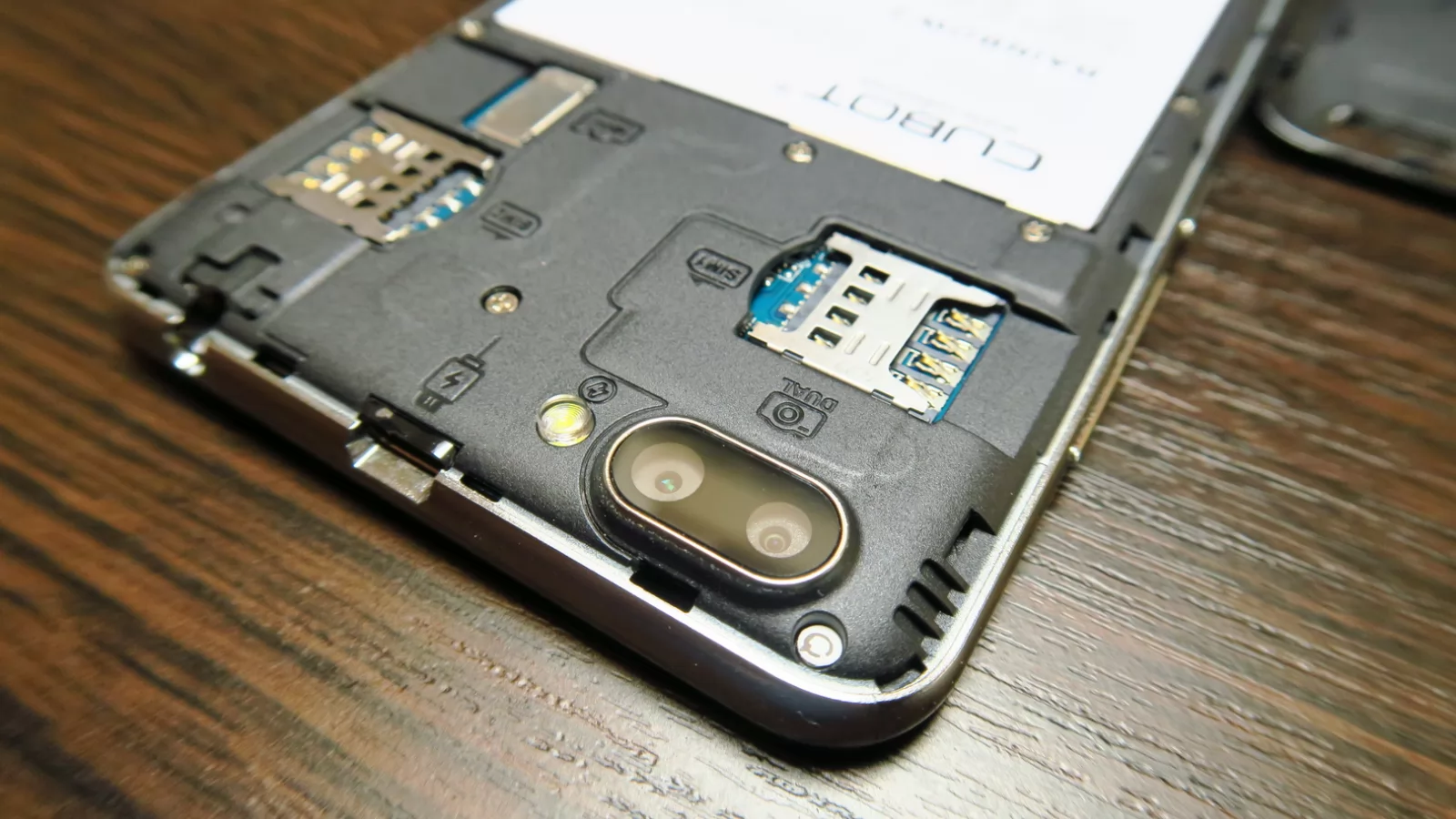 CUBOT Rainbow 2: Hardware-ul de tip "minimum requirements"