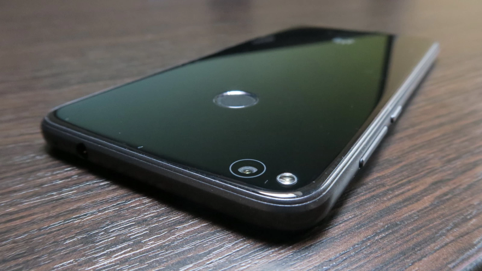 Huawei P9 Lite (2017) Preview: cunoscut sub multe nume, e aici să îi dea refresh hitului de anul trecut
