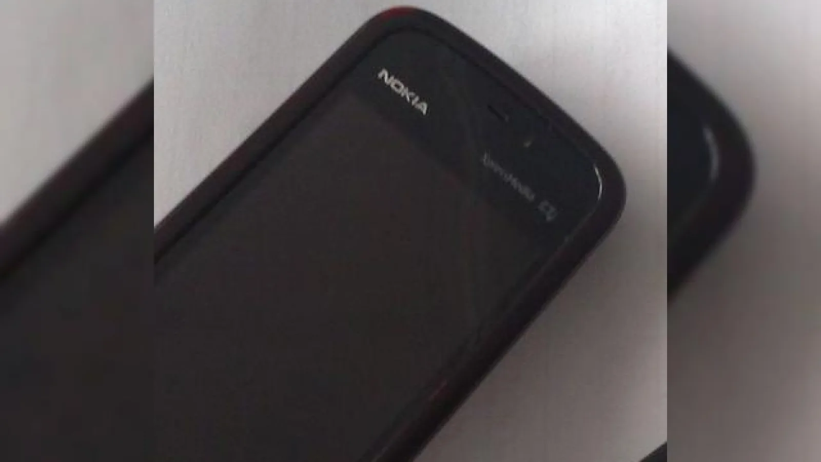 Primele imagini cu telefonul Nokia cu touchscreen: Tube 5800