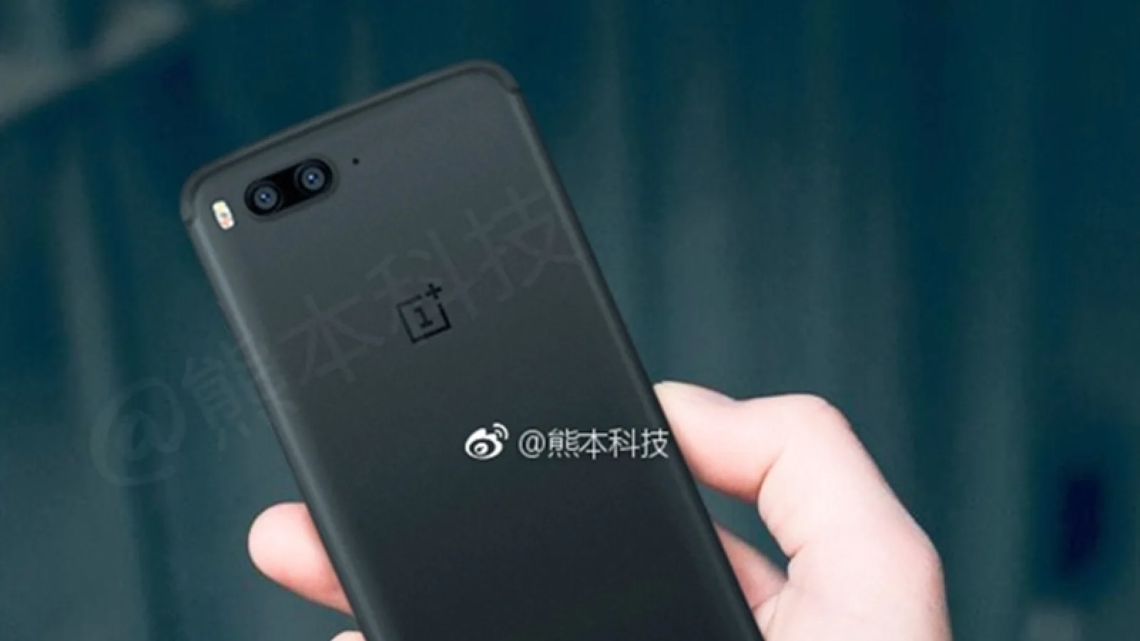 3 noi fotografii cu OnePlus 5 îşi fac apariţia, fiecare cu o propunere de design diferită