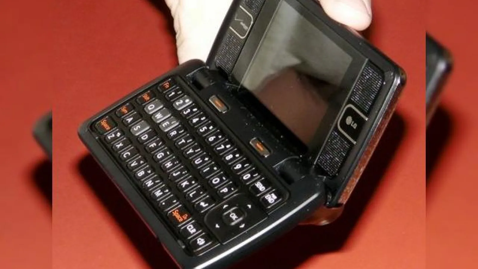 Experienta hands-on cu telefonul LG enV2 in reteaua Verizon