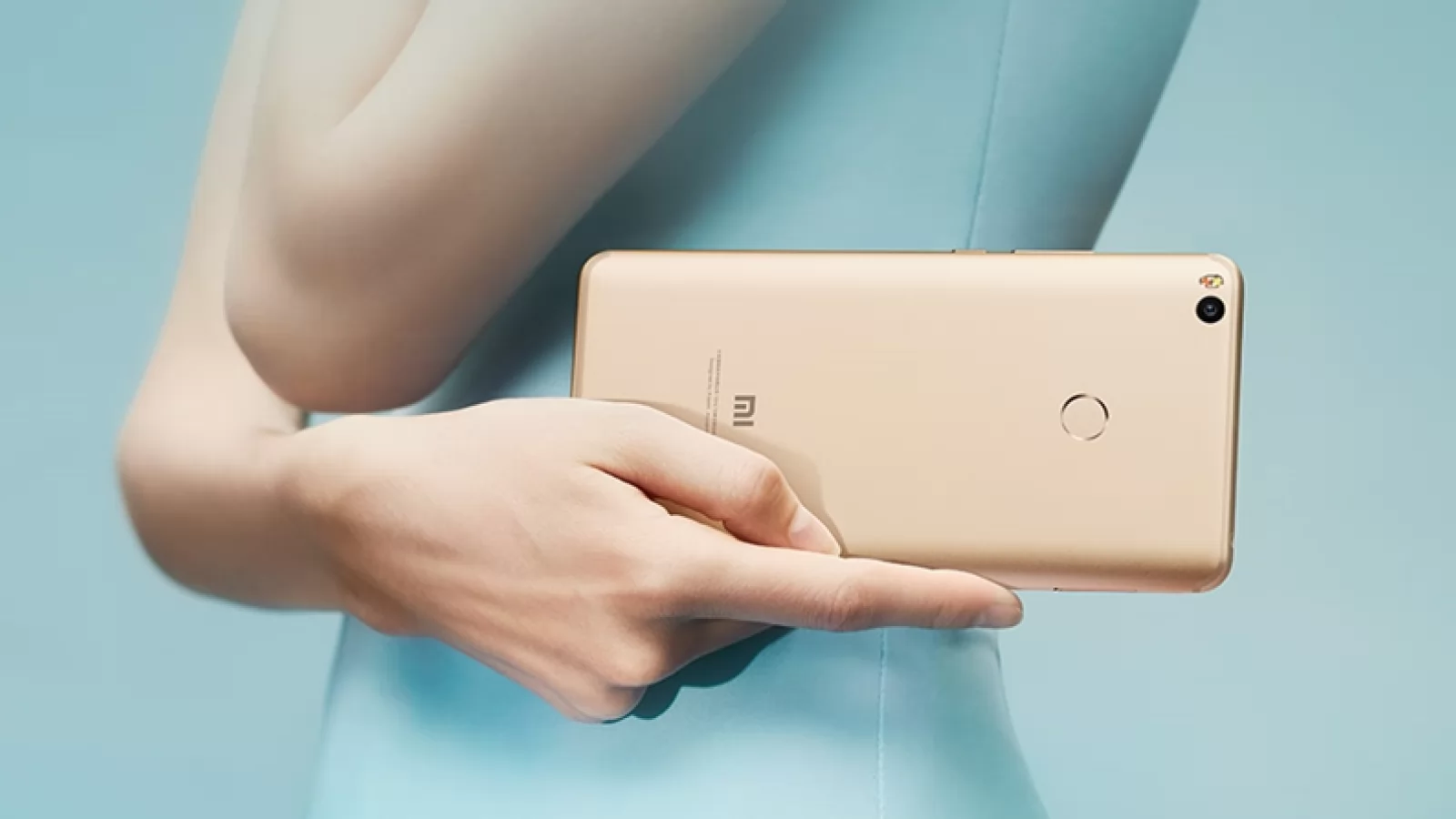 Xiaomi Mi Max 2 este oficial; phablet de 6.44 inch cu baterie de 5300 mAh și preț de 247 dolari