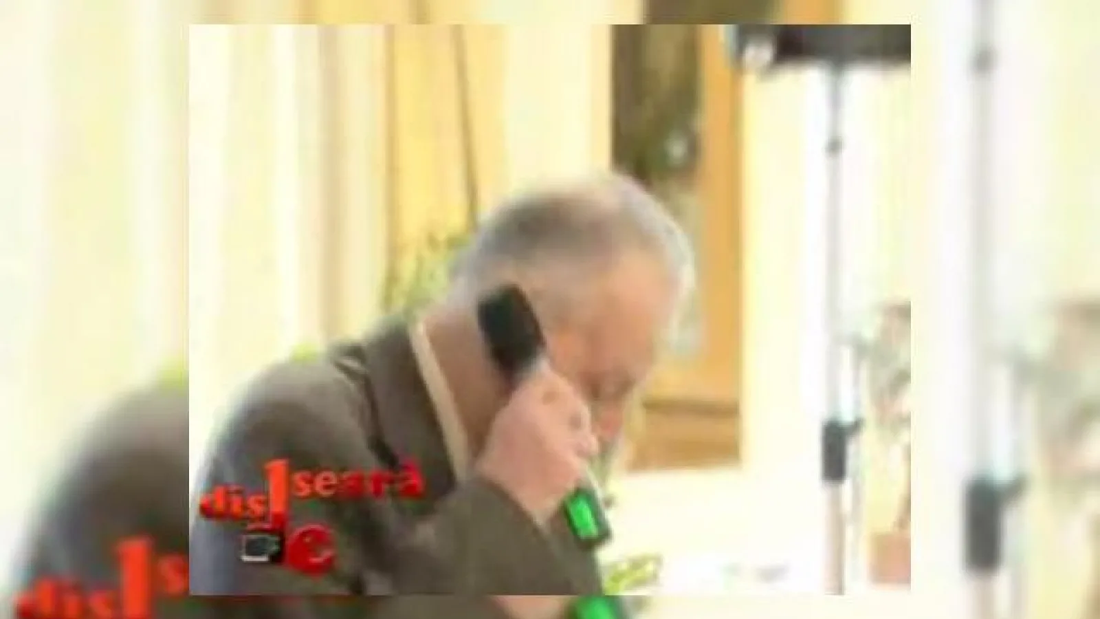 Pilula de fun: cel mai tare telefon mobil!