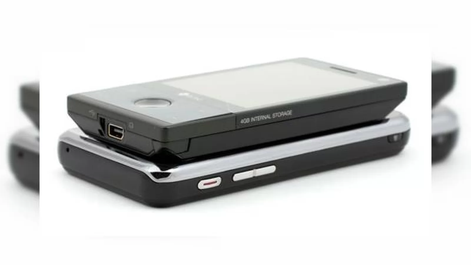 HTC Touch Diamond versus Samsung i900 Omnia: duelul gigantilor