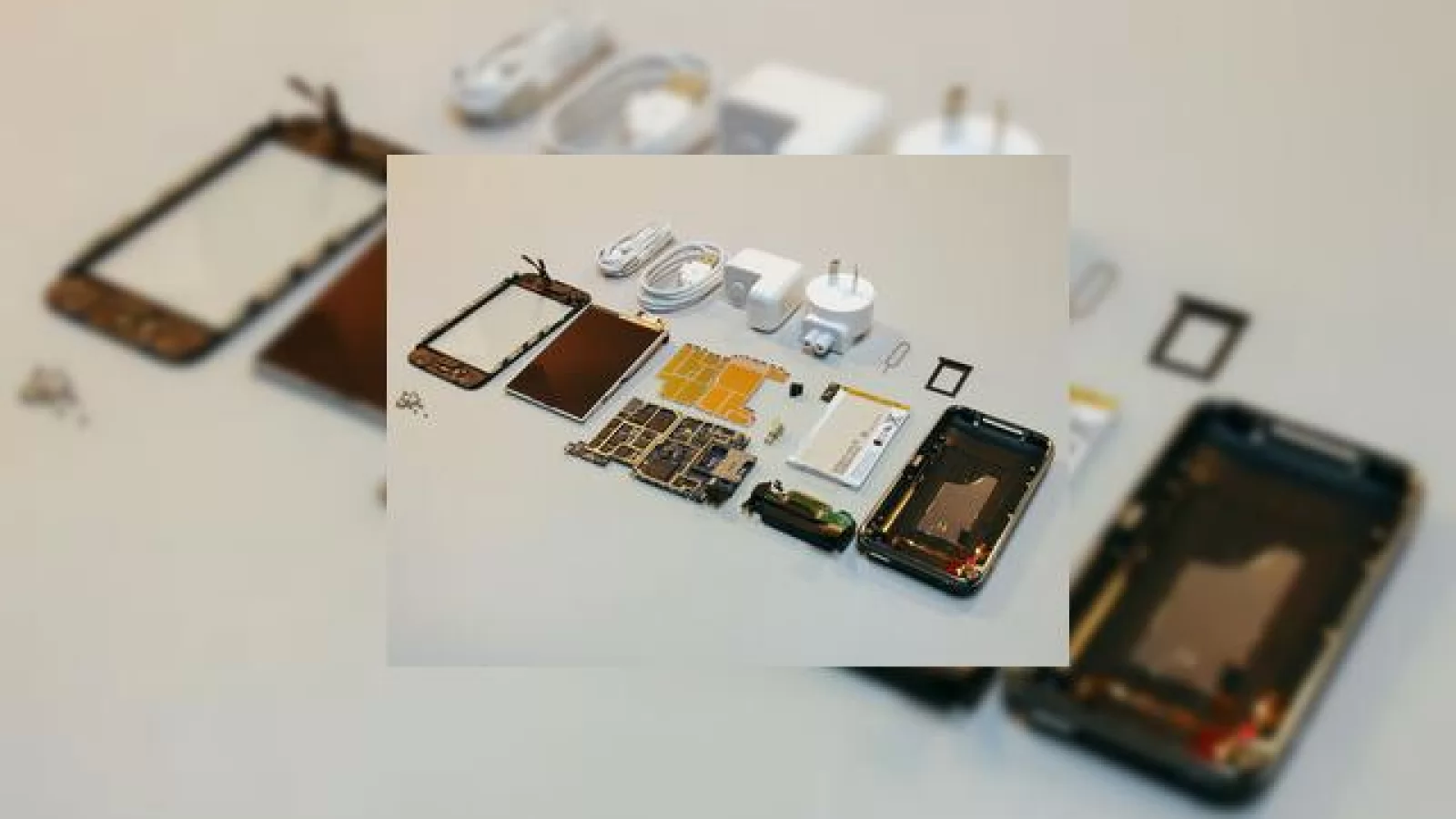iPhone 3G disecat!