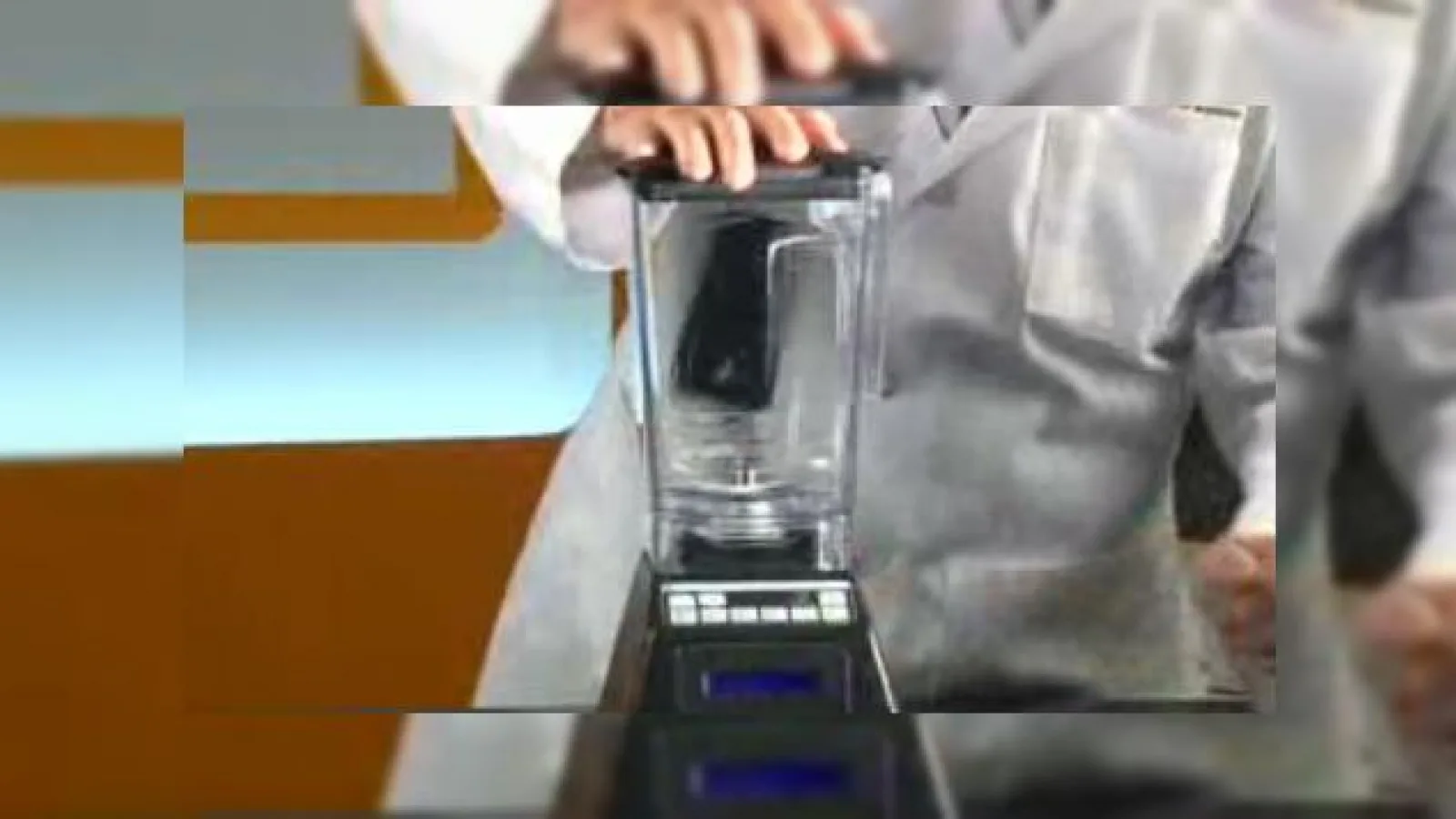 iPhone 3G dat prin mixer - Will it Blend?