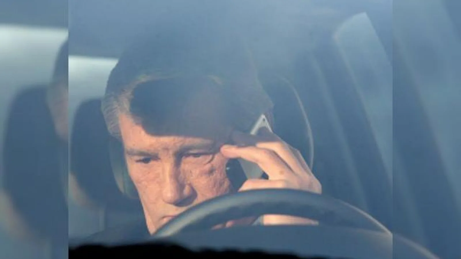 Mircea Badea n-are si n-ar vrea iPhonul lui Victor Iuscenko