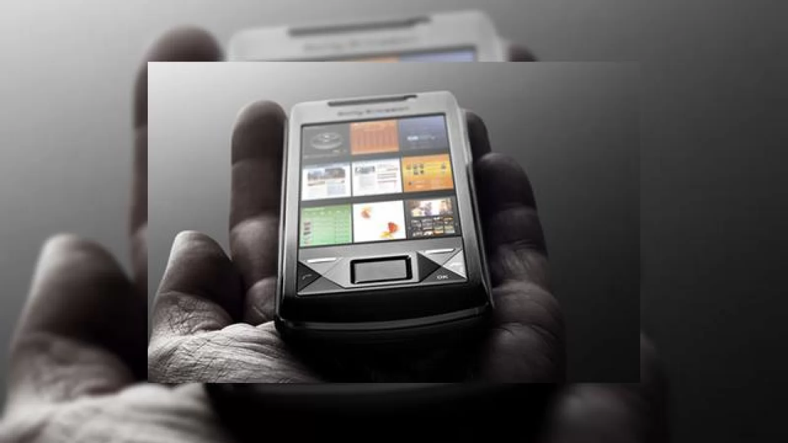 Sony Ericsson XPERIA X1 soseste in noiembrie prin "3"