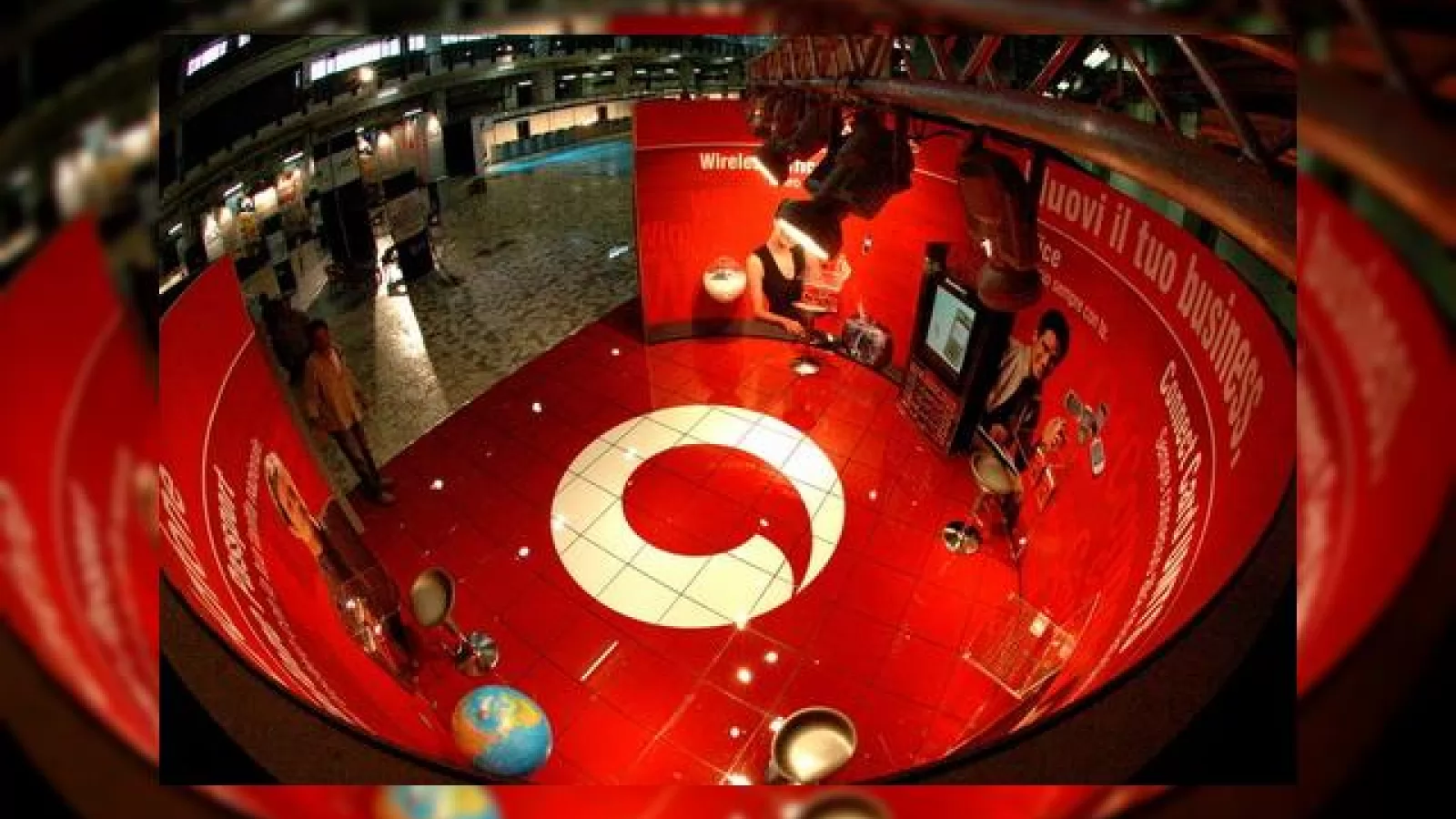 Veniturile Vodafone cresc, dar mai lent...