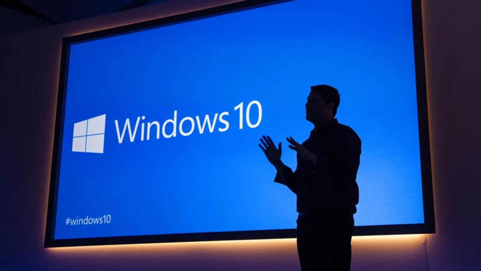 Microsoft Windows 10 CShell şi interfaţa adaptivă asociată primesc un demo un telefon! (Video)