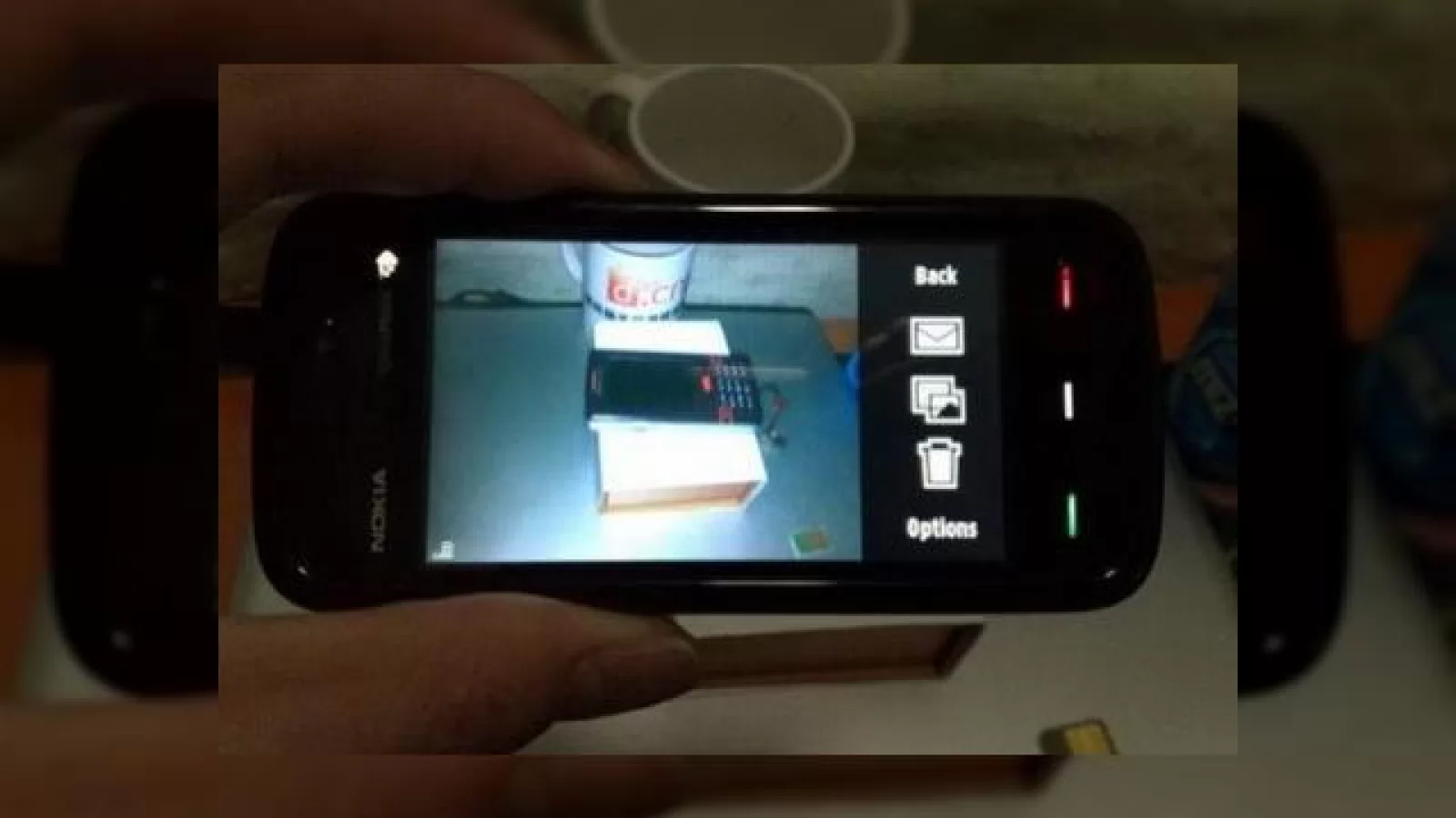 Imagini si specificatii ale lui Nokia Tube, scapate pe Internet