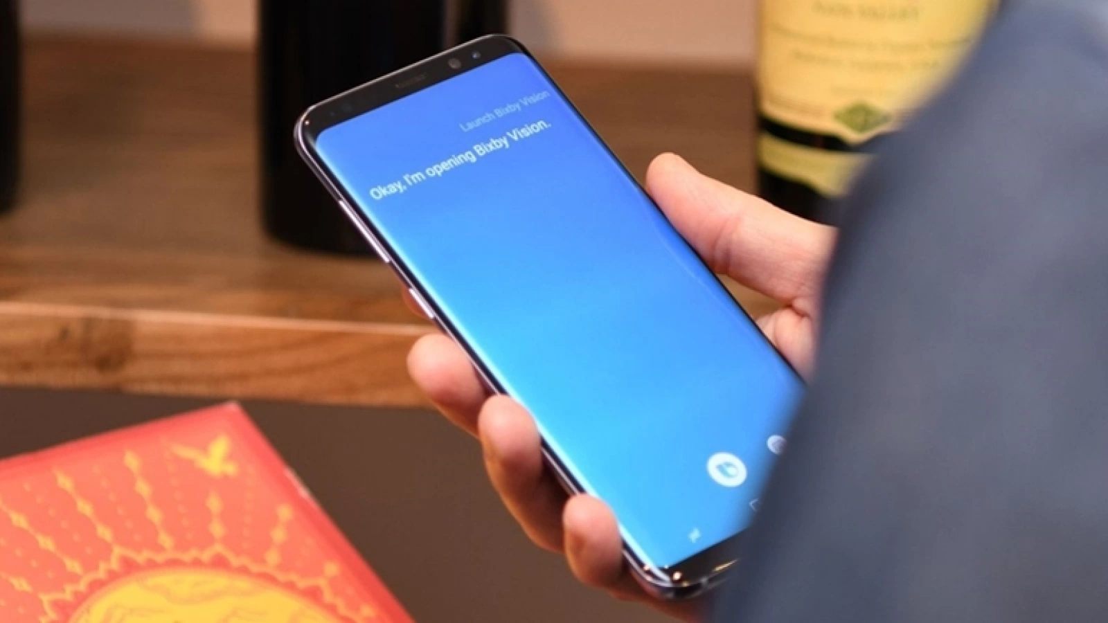 Bixby primeşte în sfârşit suport pentru interacţiune vocală pe Galaxy S8; Iată un preview, în faza beta, cu multe erori (Video)