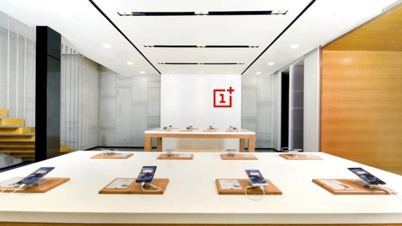 OnePlus este un brand popular, dar insignifiant când vine vorba de cota de piaţă