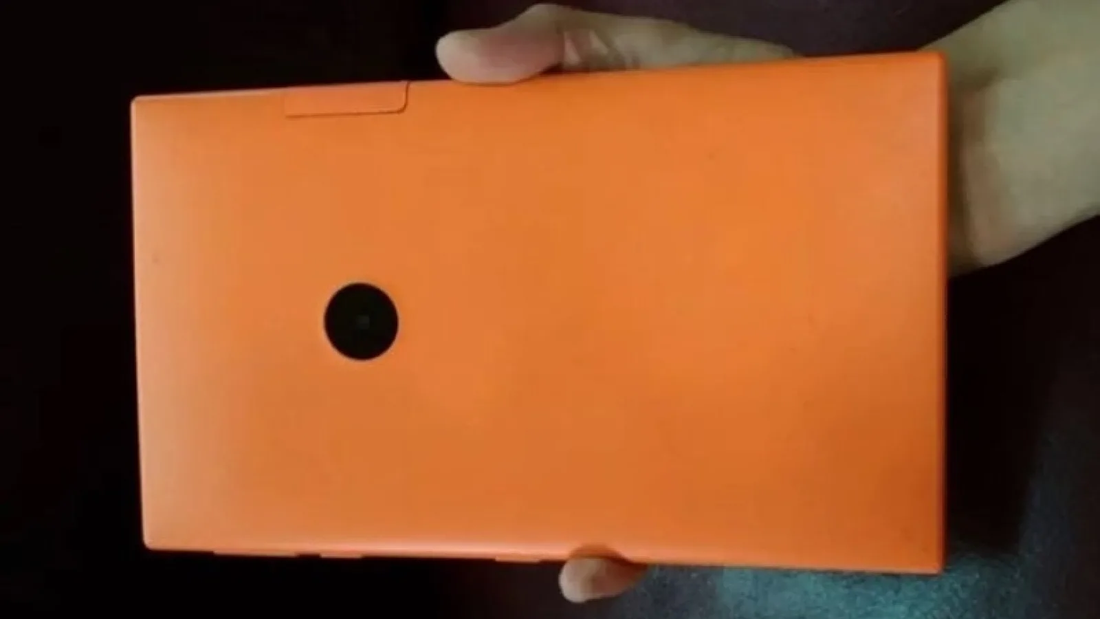 Încă un terminal Nokia anulat apare în fotografii; Nokia Mercury este o tabletă din epoca Microsoft, cu Windows 8 la bord
