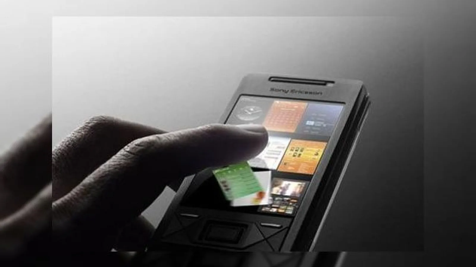 Sony Ericsson dezminte zvonurile in legatura cu amanarea lui XPERIA X1