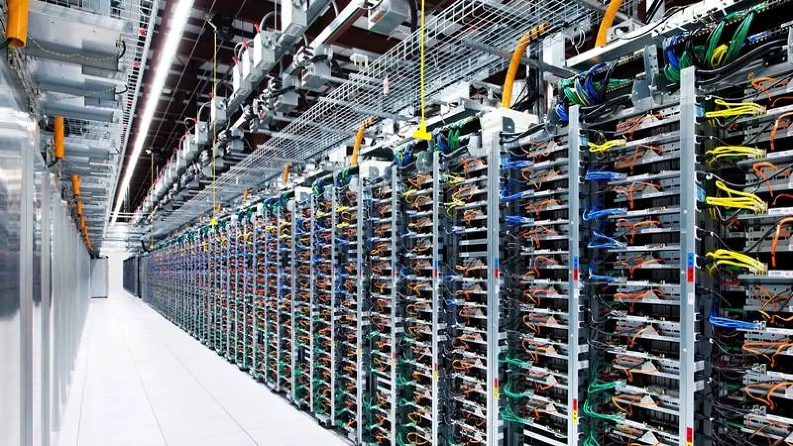 Apple va deschide primul său data center din China, ajutând la lupta cu producătorii locali de telefoane