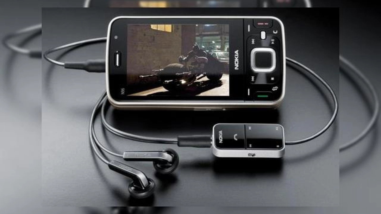Primul review al lui Nokia N96 - un telefon superb
