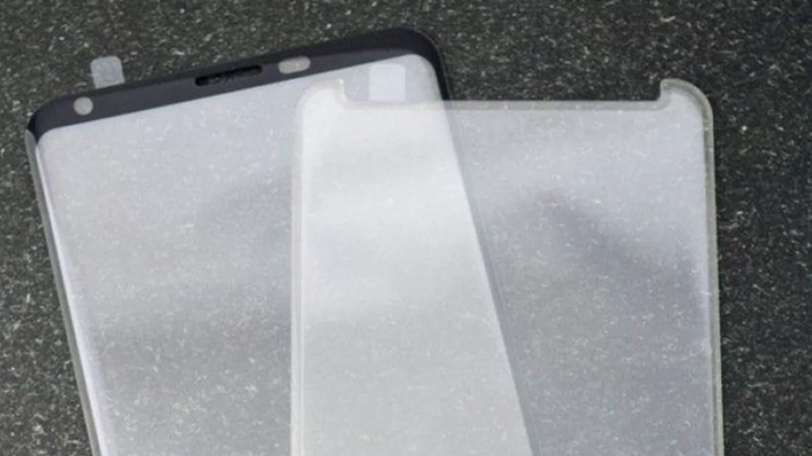 LG V30 are protecţiile ecranului fotografiate, avem 4 imagini publicate de Slashleaks