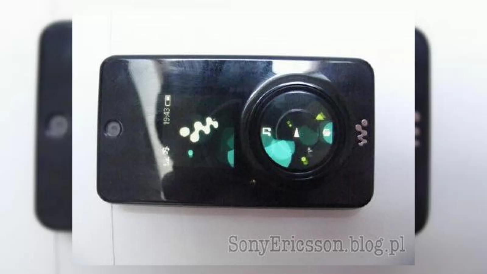 Sony Ericsson W707 Alicia, telefonul anulat isi face aparitia