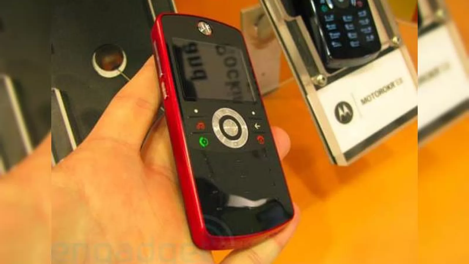Experienta hands on cu Motorola ROKR EM30