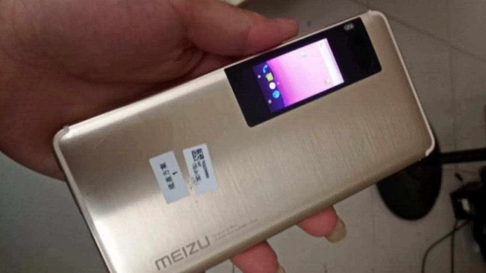 My 2 cents: Demitizăm şi noi odată ecranele secundare?