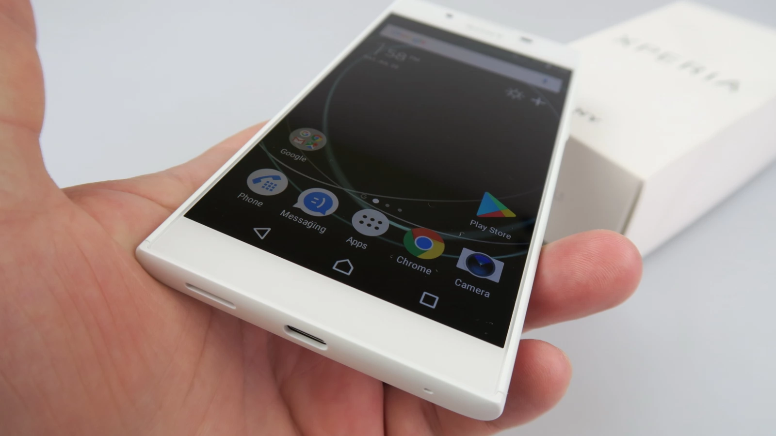 Sony Xperia L1 Unboxing: micul mare telefon ce aduce Xperia la îndemână tuturor