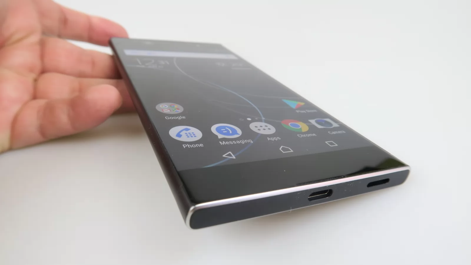 Sony Xperia XA1 Ultra: Hardware upper mid-range, cu sacrificiu de CPU, plusuri la cameră