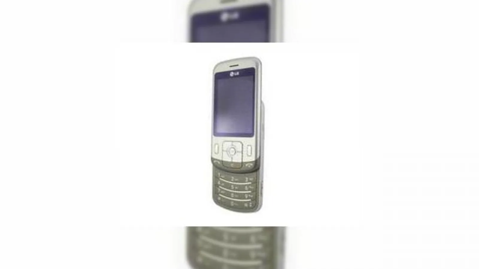 Noul telefon LG cu camera de 8 megapixeli devine realitate