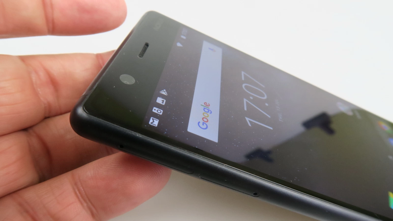 Nokia 3: Hardware clasic, aşteptat, rezonabil