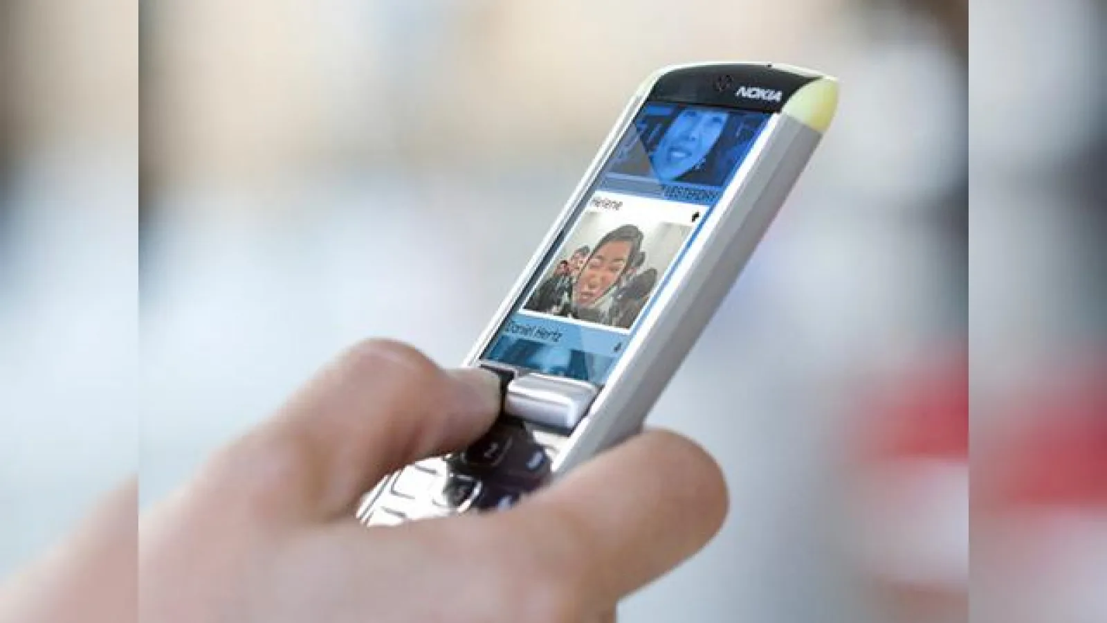 Nokia confirma un telefon cu touchscreen din seria N