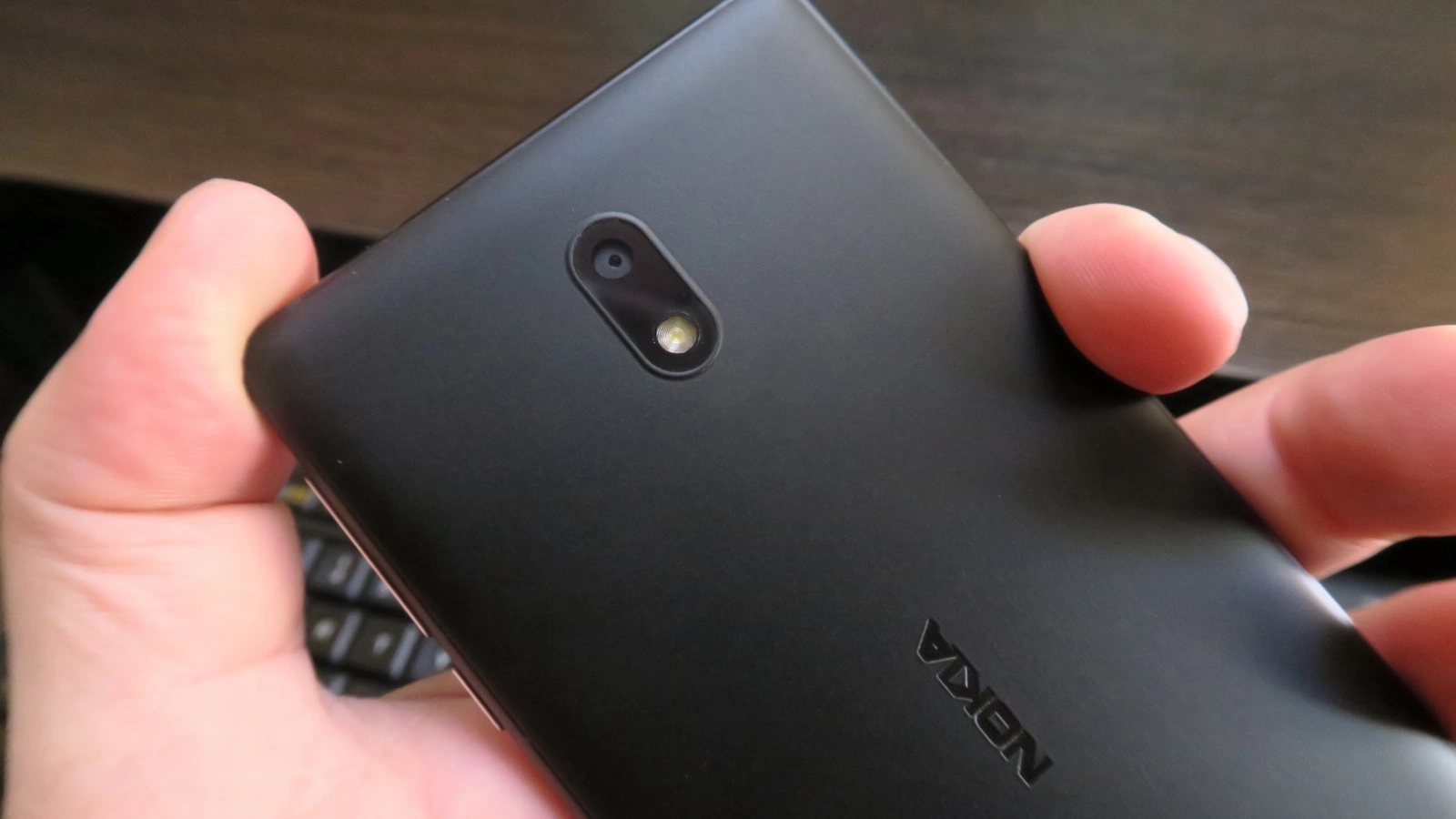 Nokia 3: Cameră bună ziua, tine cu dinţii de tradiţie