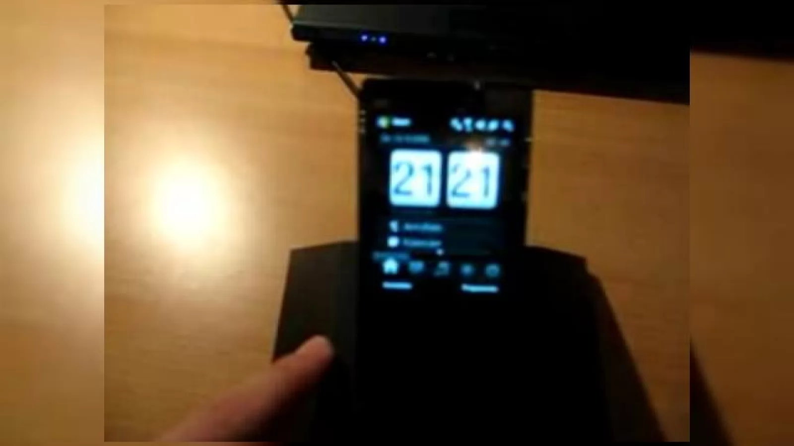 Cum sa-ti fabrici un cradle USB pentru HTC Touch Diamond (Video)