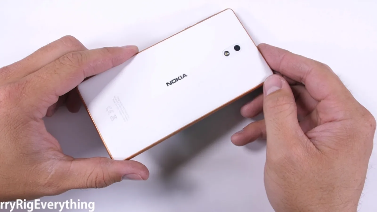 Va supraviețui Nokia 3 testelor de rezistență marca JerryRigEverything? Aflăm astăzi răspunsul!