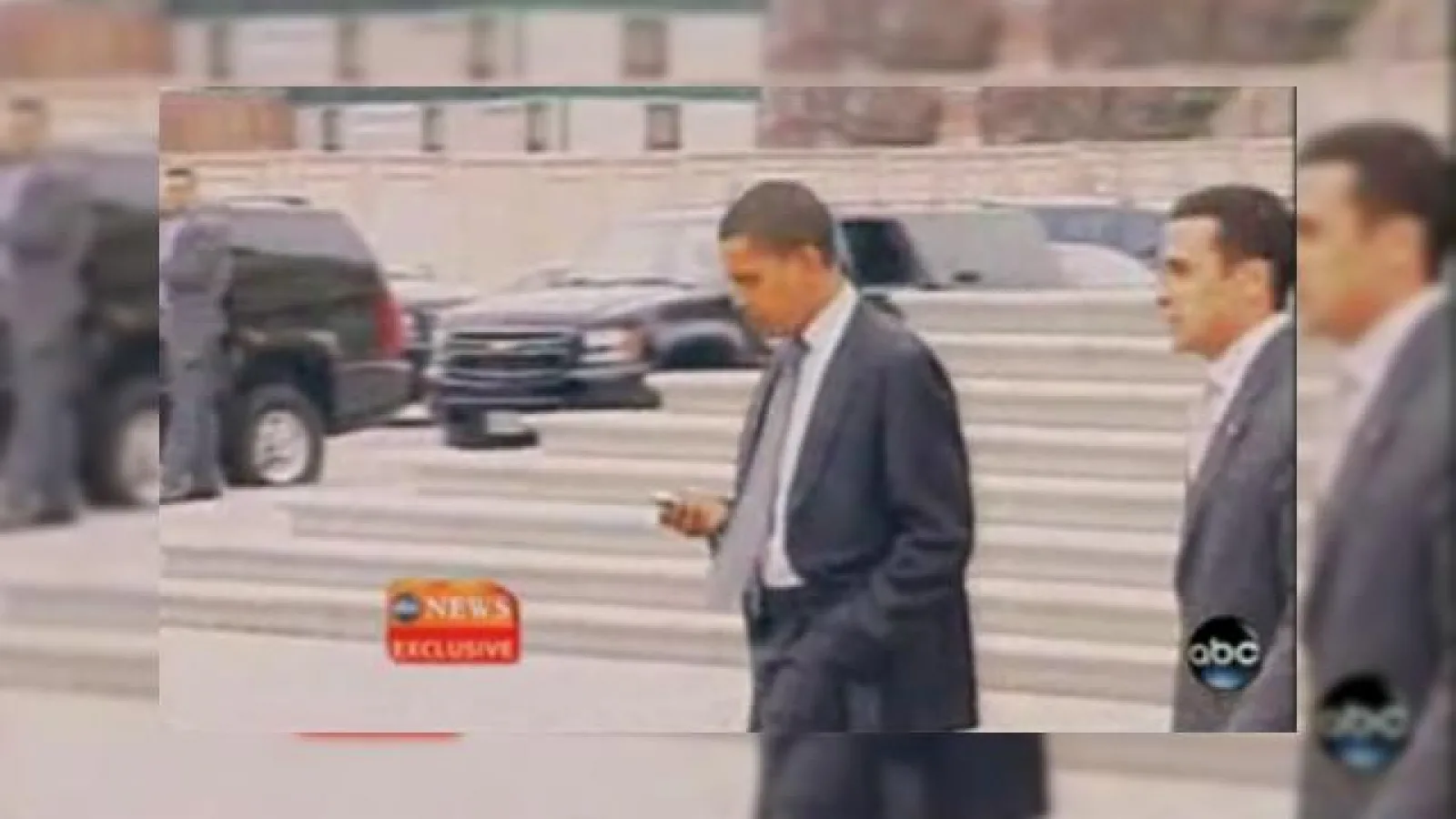 Obama isi poate pastra "BarackBerry-ul"?