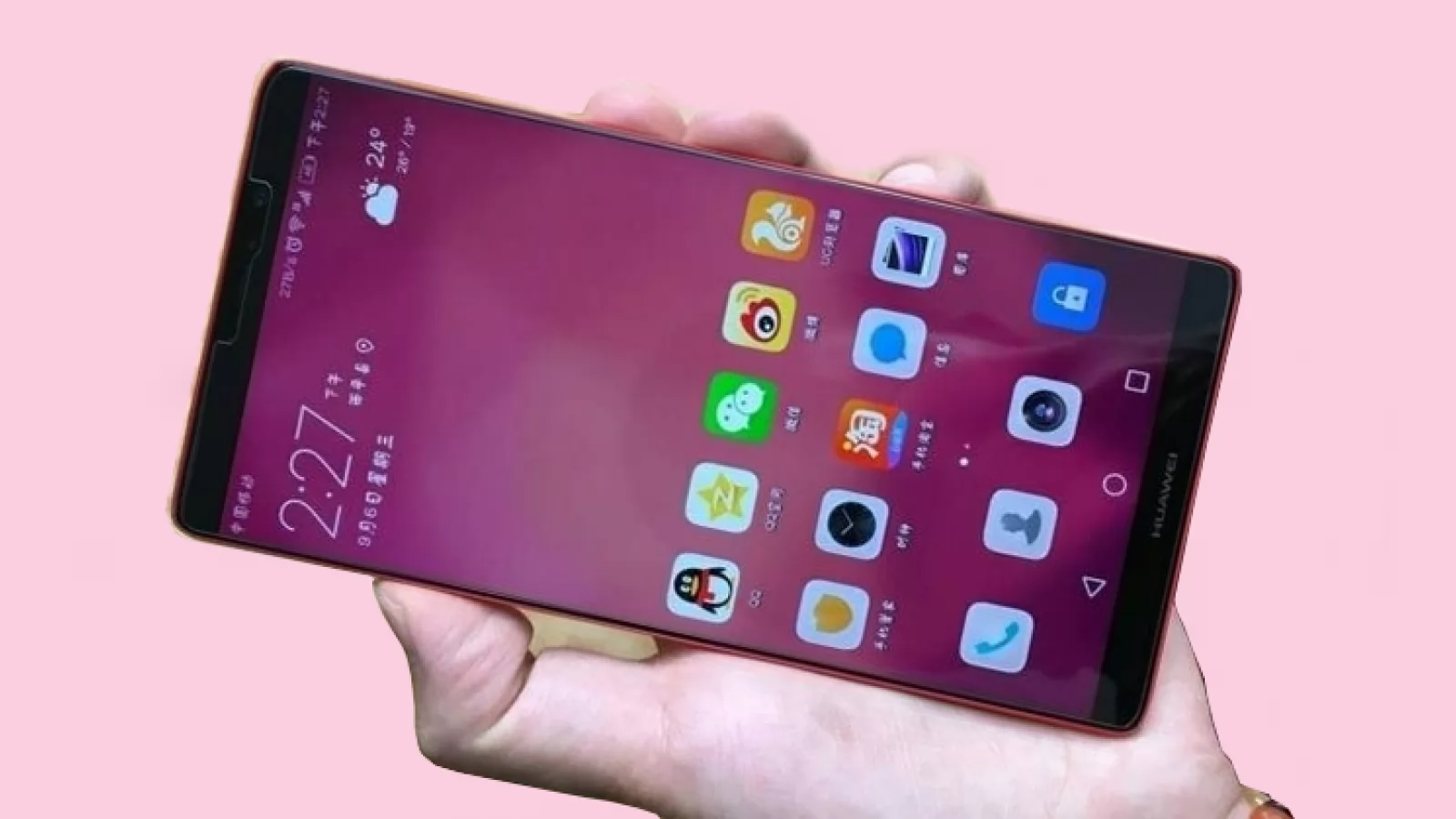 Încă o fotografie cu Huawei Mate 10 Pro este zărită online; vedem de această dată homescreen-ul în chineză