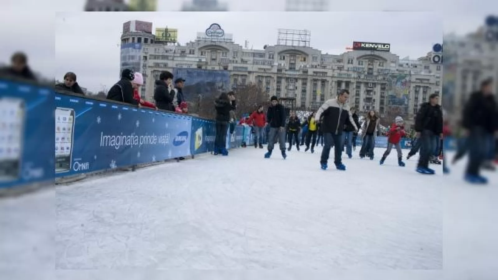 Samsung da startul distractiei pe gheata in Ice Park
