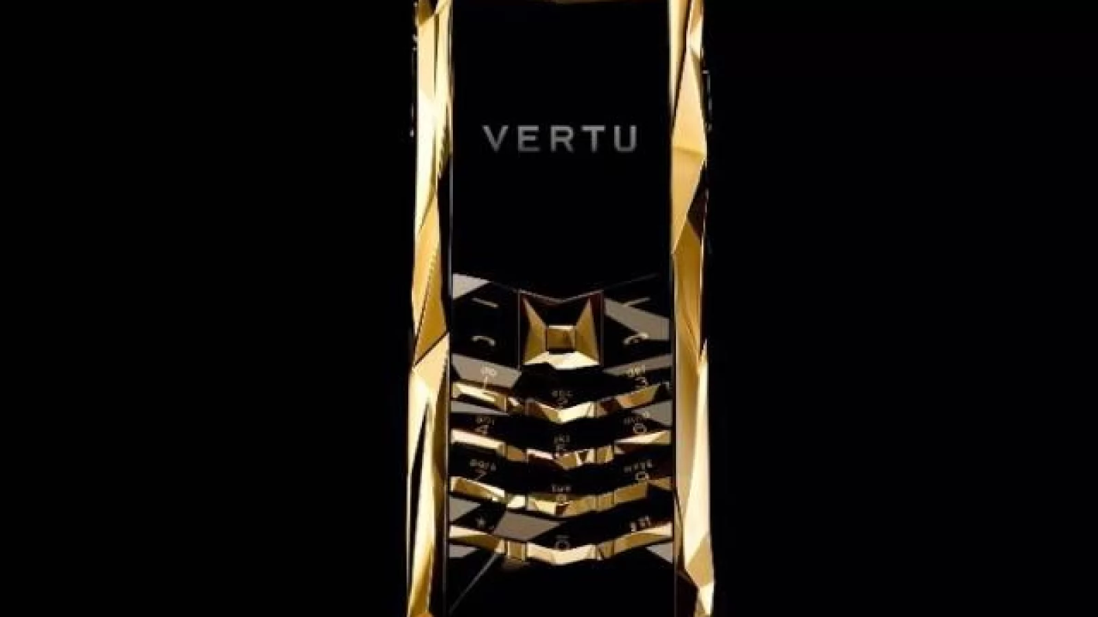 Vertu Boucheron 150, un telefon fabricat din aur masiv