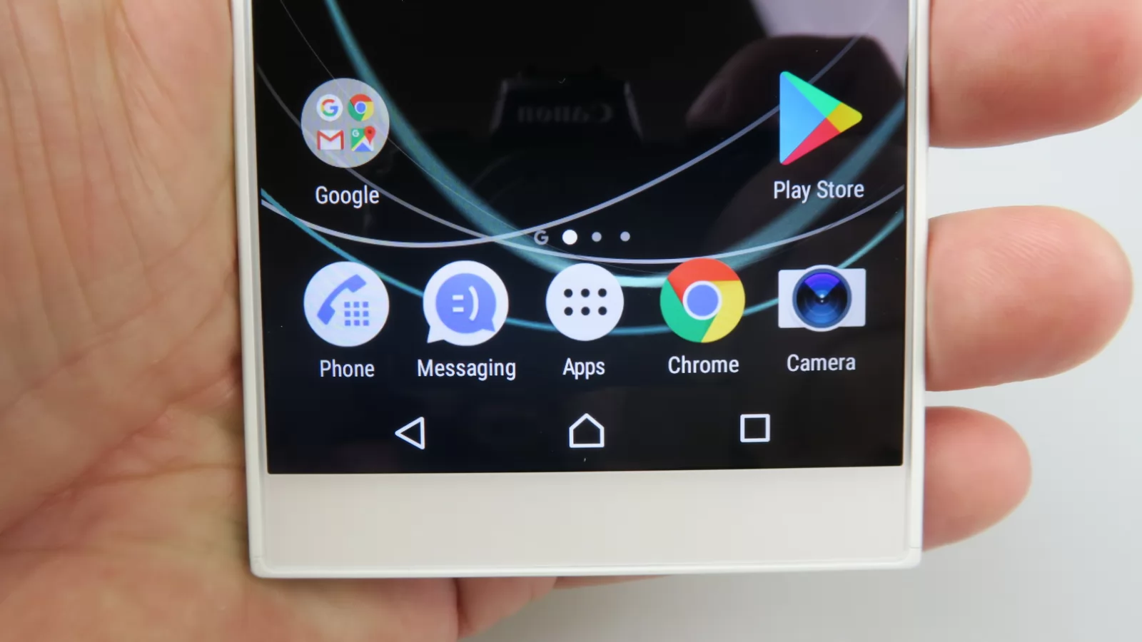 Sony Xperia L1: Display luminos, dar doar HD